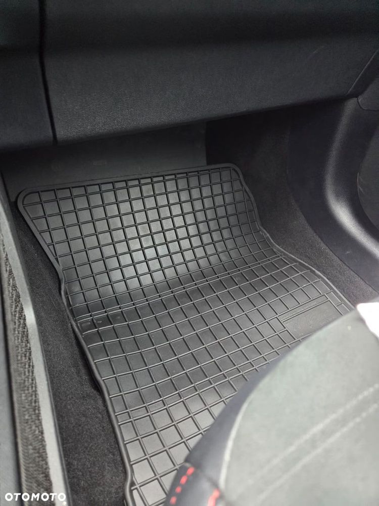 Ford Kuga 2.5 Duratec PHEV ST-LINE X - 26