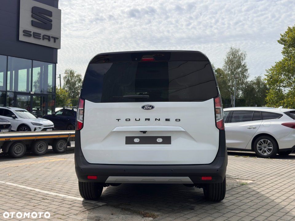 Ford Tourneo Courier - 6