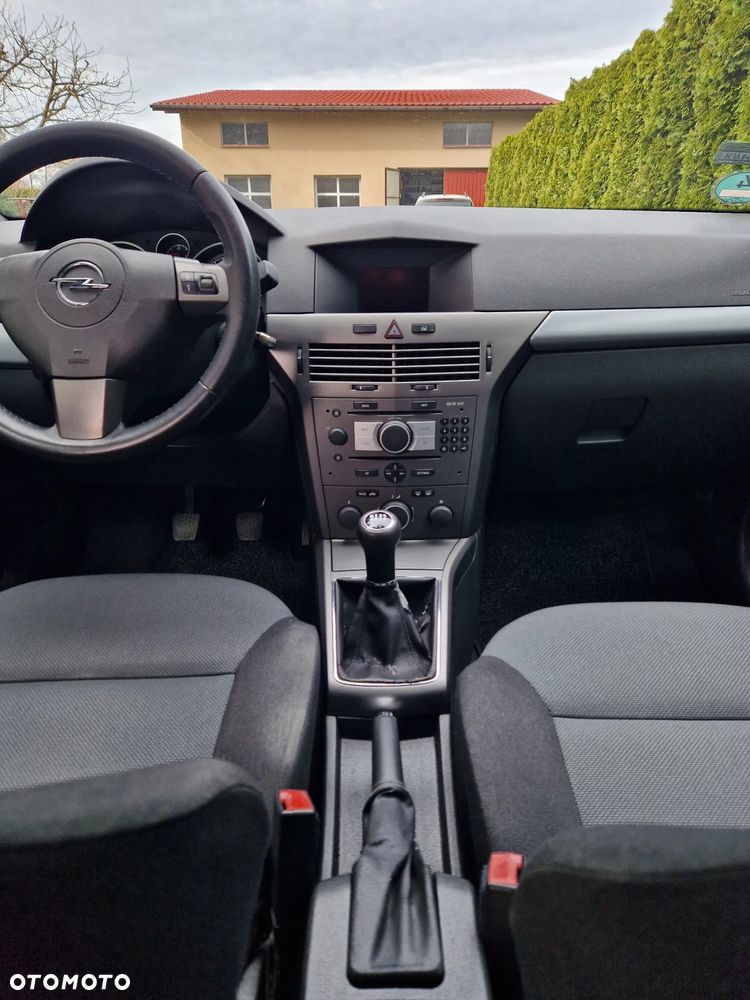 Opel Astra 1.6 - 9