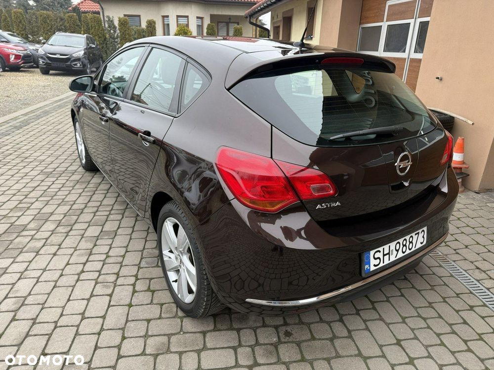 Opel Astra 1.6 Enjoy EU6 - 8