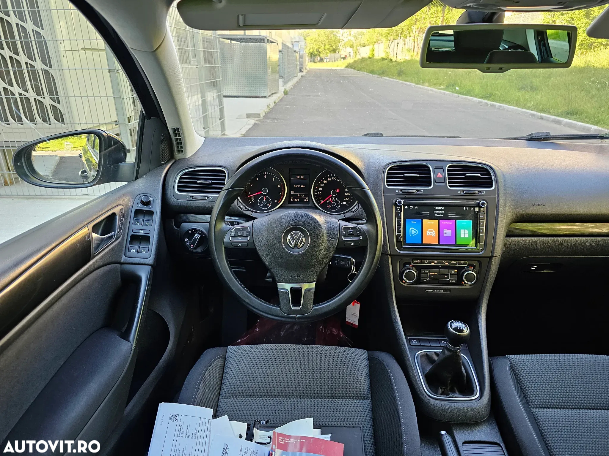 Volkswagen Golf - 24