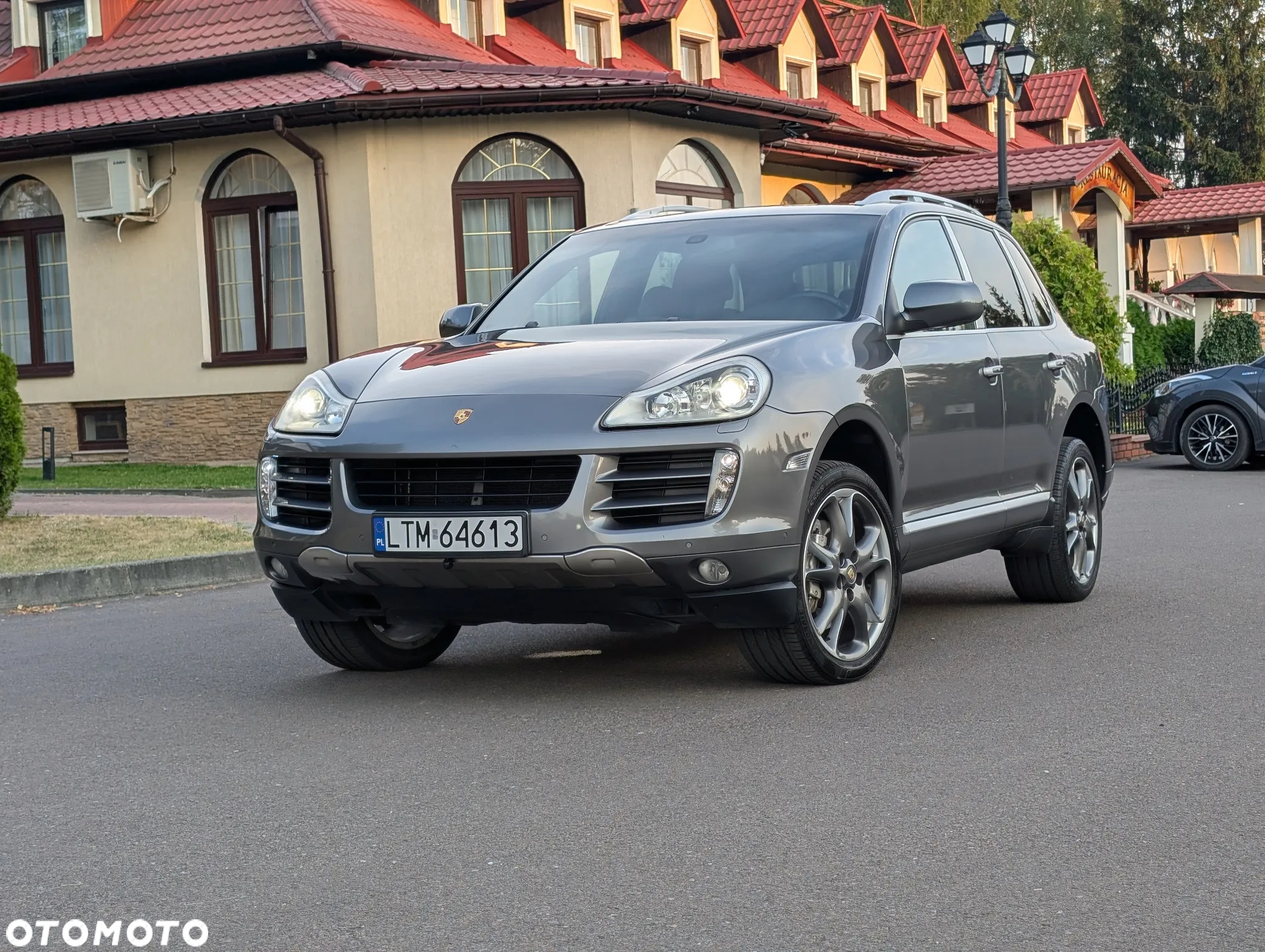 Porsche Cayenne - 10