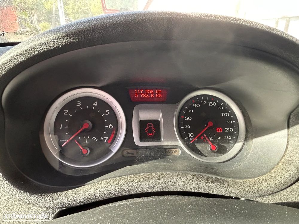 Renault Clio 1.2 16V Dynamique S - 5