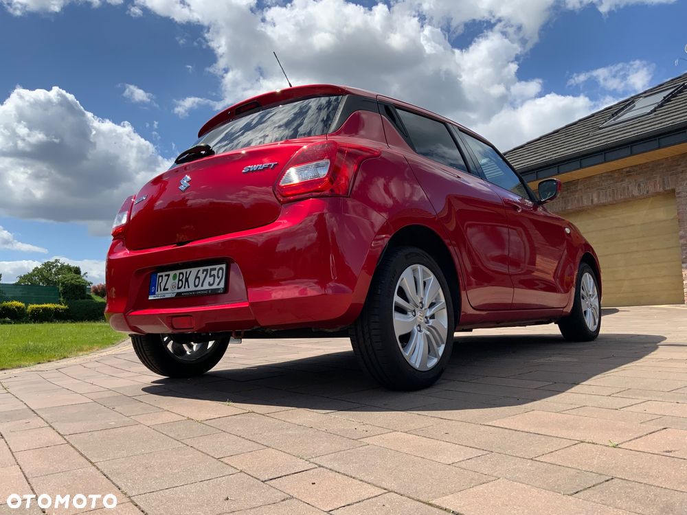 Suzuki Swift 1.2 Premium Plus CVT - 15