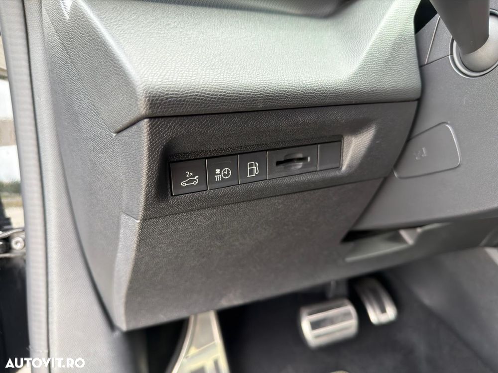 Peugeot 408 1.6L 180 PHEV GT - 34