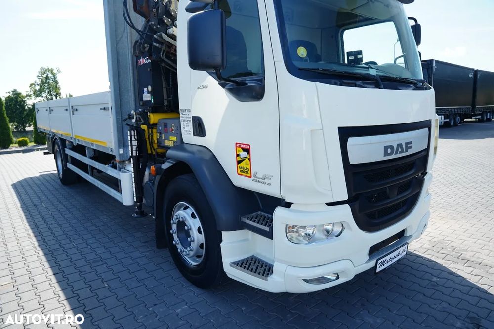 DAF LF 250 / 4X2 / LIVRARE - 7.3 + HDS HYVA HB 150X -E3 / RADIOCOMANDĂ / ROTATOARE / MAX. CAPACITATE DE RIDICARE: 5200 KG / EURO 6 - 12