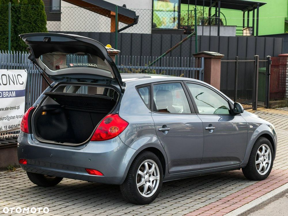 Kia Ceed 1.4 CVVT Attract - 10