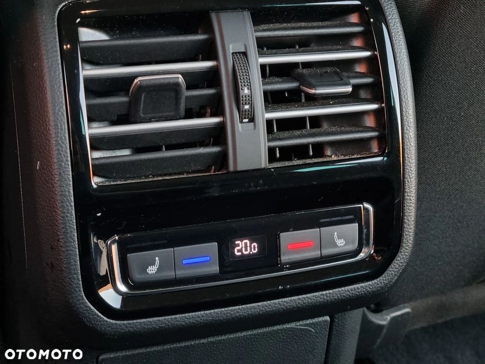 Volkswagen Passat 2.0 TDI BMT 4Mot Highline DSG - 28