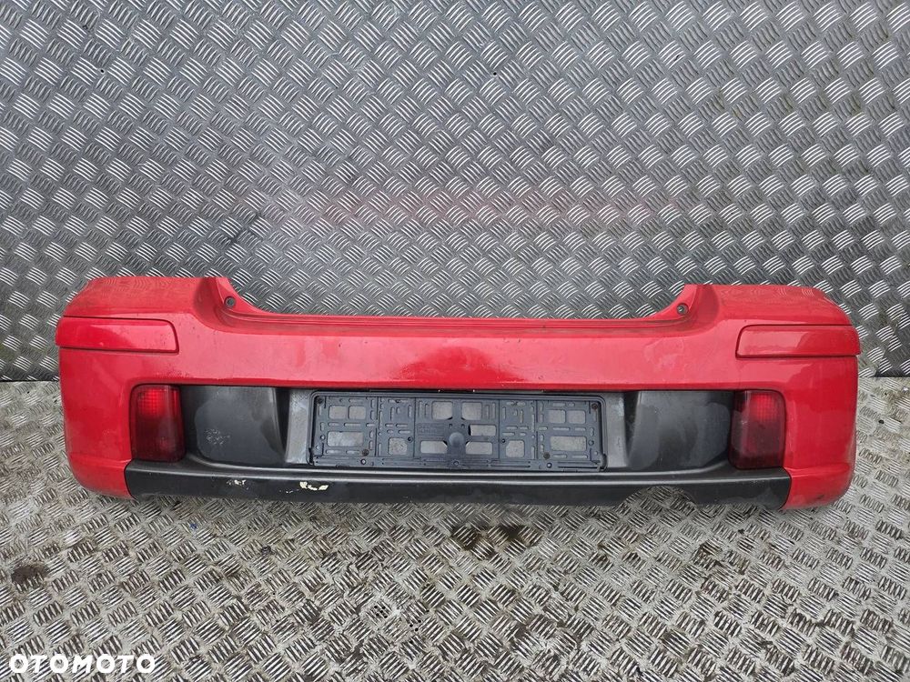 ZDERZAK TYLNY TOYOTA YARIS I - 1