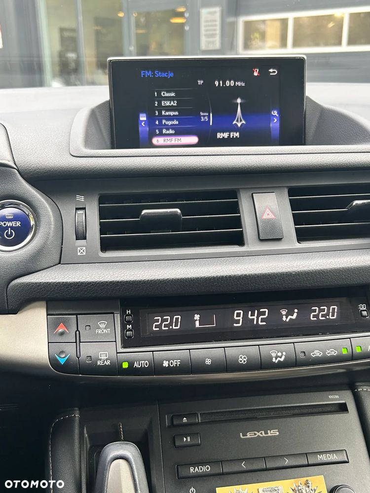 Lexus CT - 11