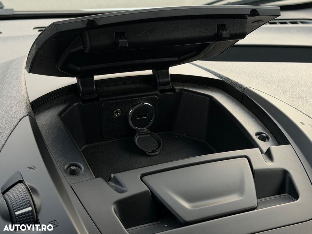 Ford Tourneo Courier 1.0 EcoBoost S&S Trend - 30