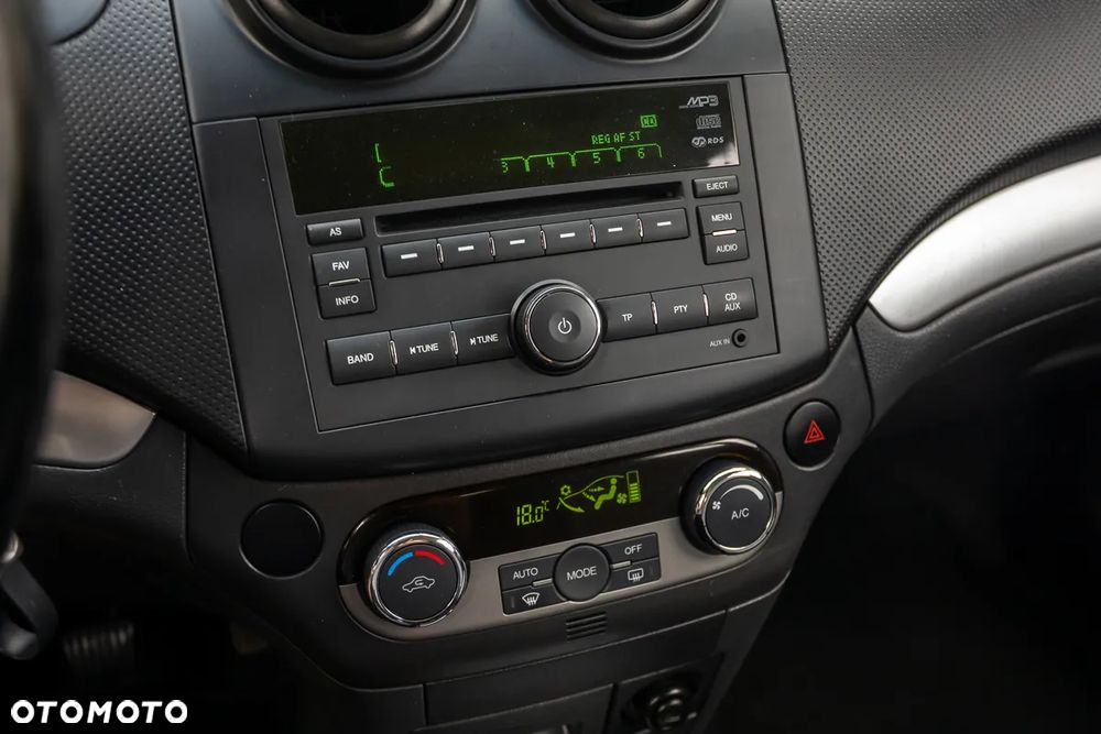Chevrolet Aveo 1.4 LT - 23