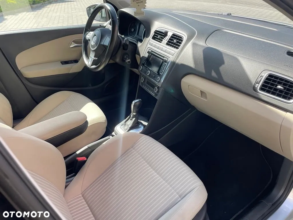 Volkswagen Polo 1.6 TDI DSG Comfortline - 4