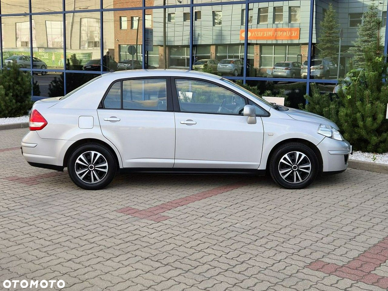 Nissan Tiida - 3