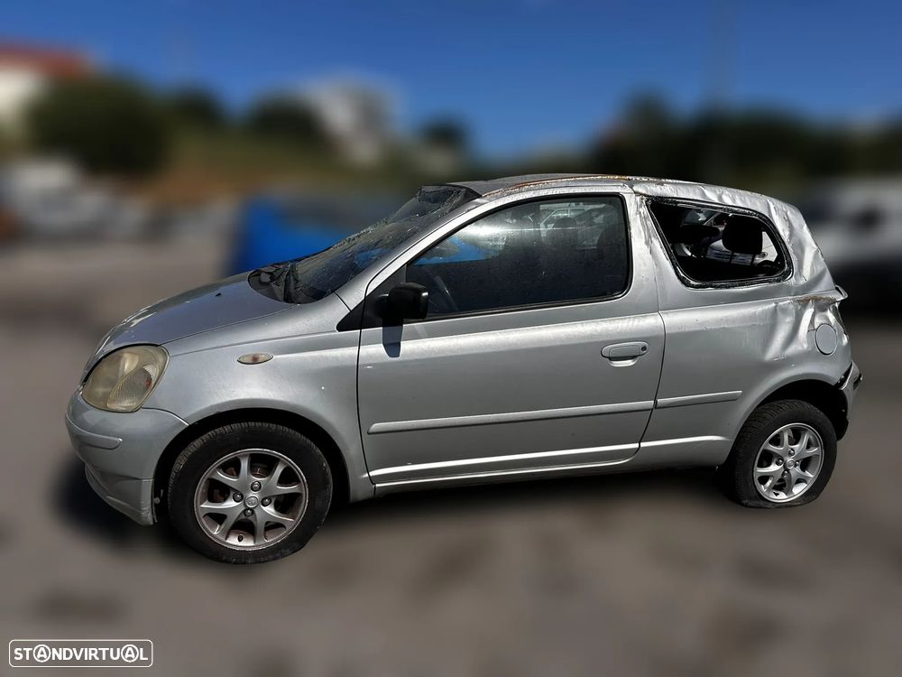 Toyota Yaris 1.0 vvti de 2000 para peças - 3