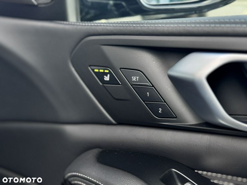 BMW X7 M50d sport - 35