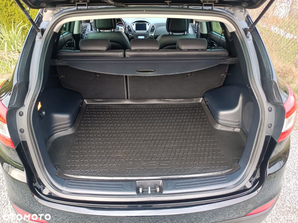 Hyundai ix35 1.7 CRDi 2WD blue Finale Gold - 37