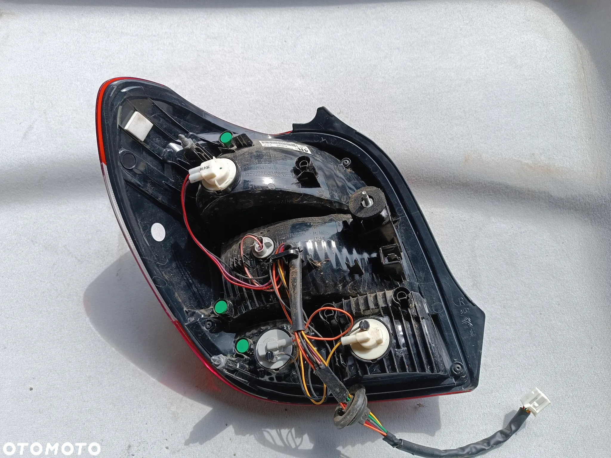 LAMPA TYŁ TYLNA PRAWA 81550-0H132  PEUGEOT 108 - 3