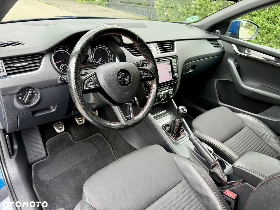 Skoda Octavia 2.0 TSI RS - 17