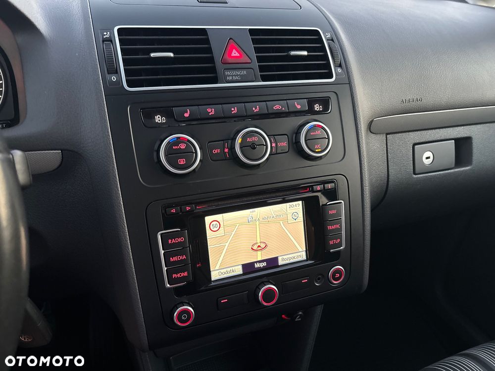 Volkswagen Touran - 15