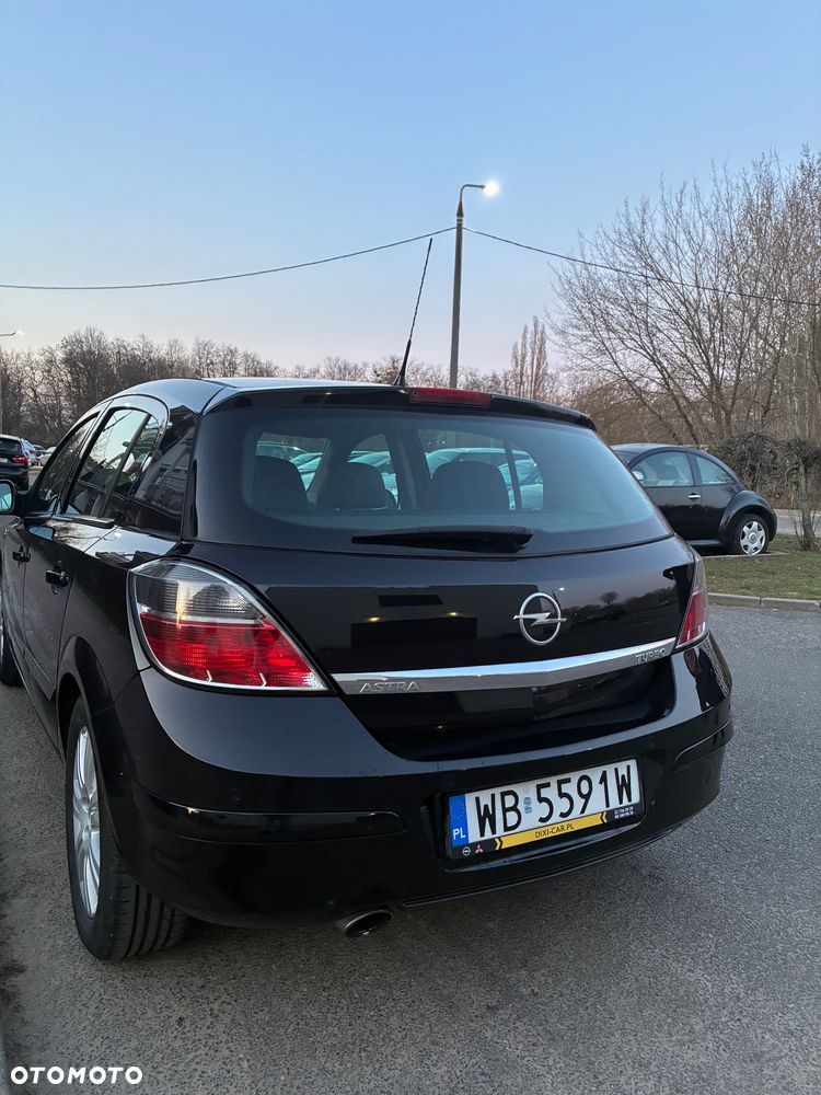 Opel Astra 1.6 Turbo - 5