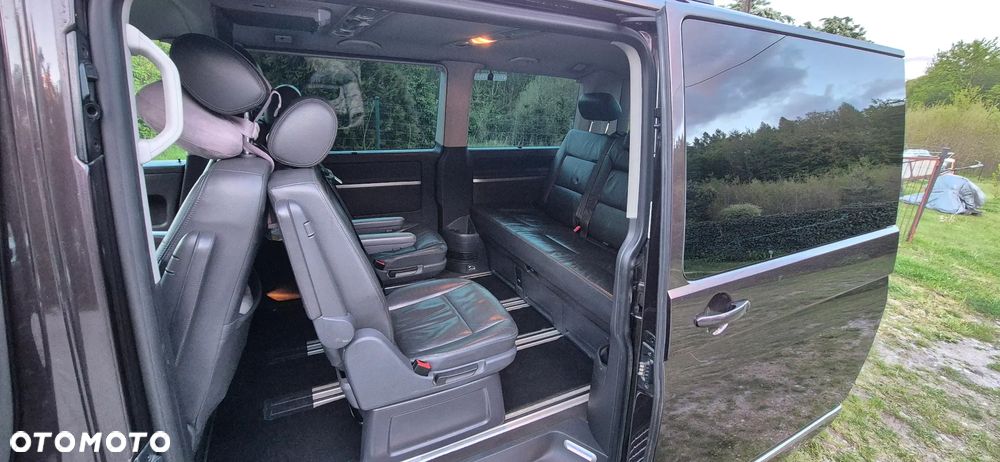 Volkswagen Multivan - 10