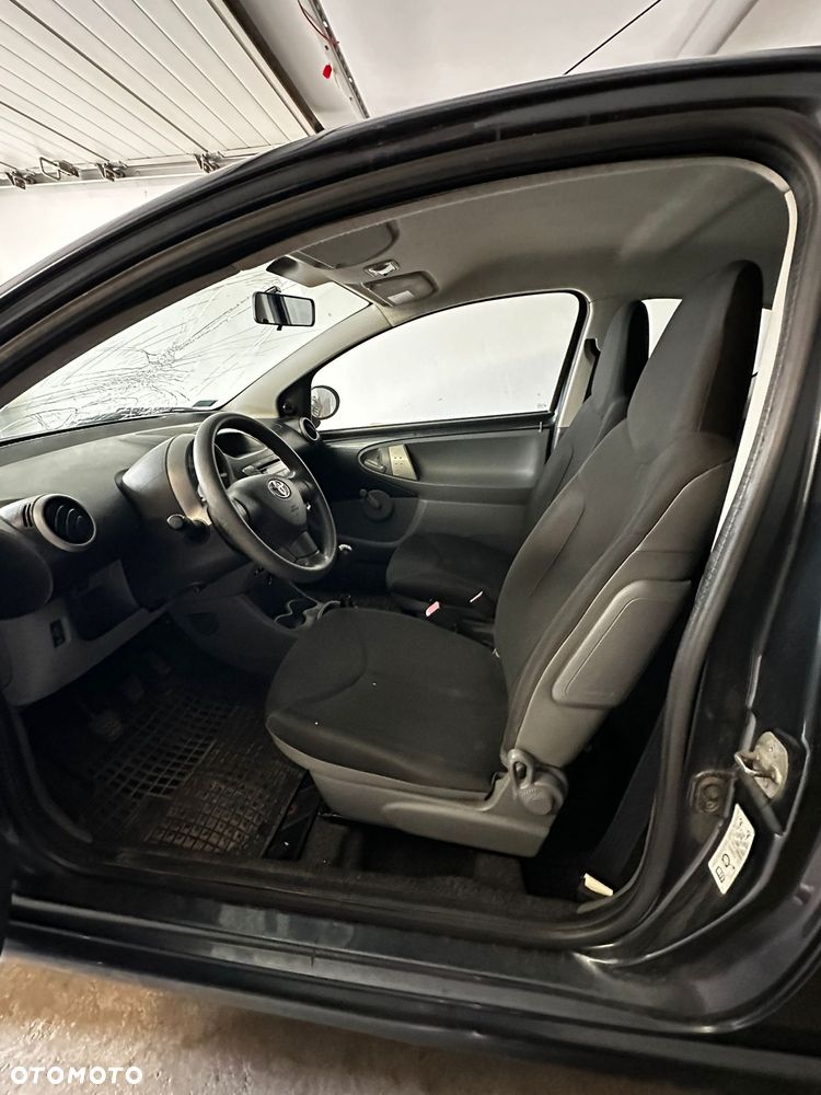 Toyota Aygo Standard - 15