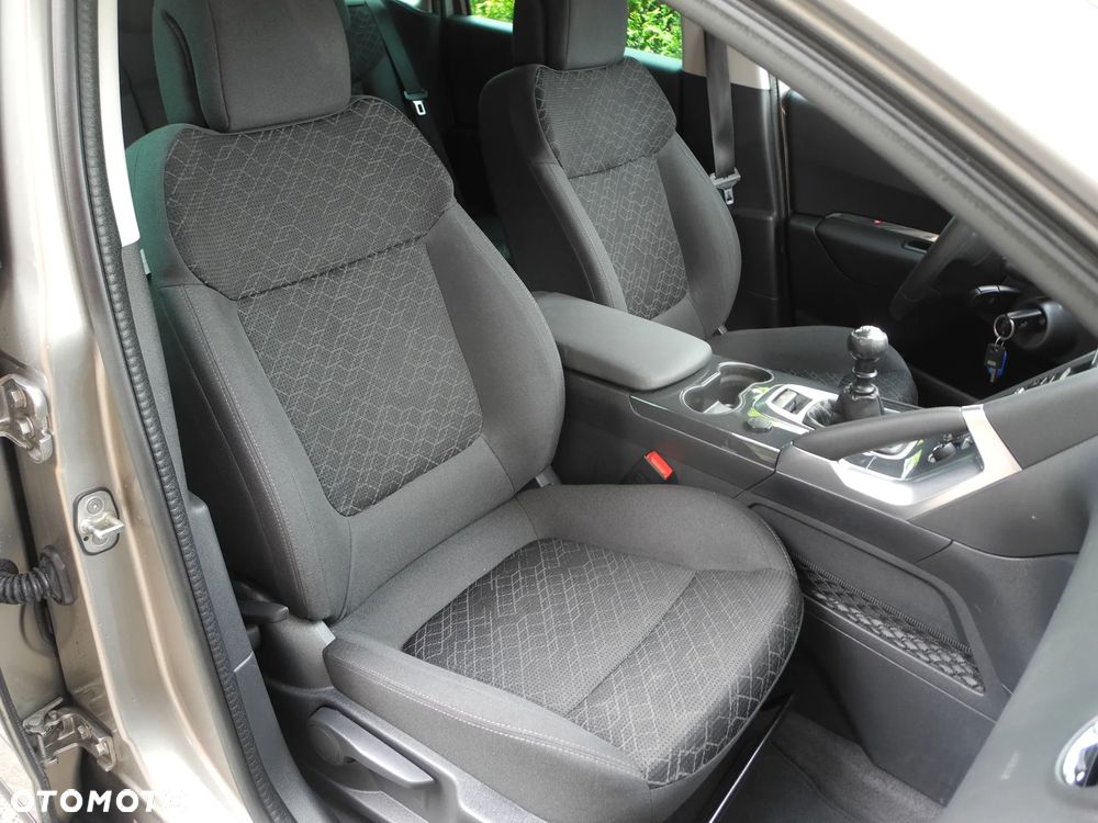 Peugeot 3008 - 16