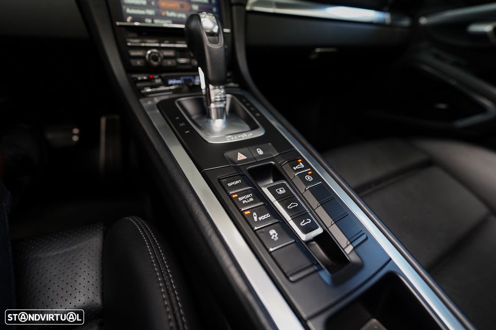Porsche 911 (991) Turbo PDK - 22
