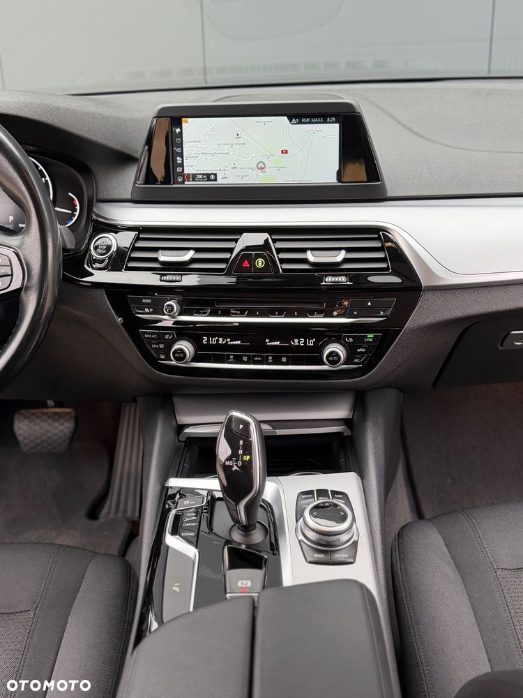 BMW Seria 5 520d xDrive Luxury Line - 34