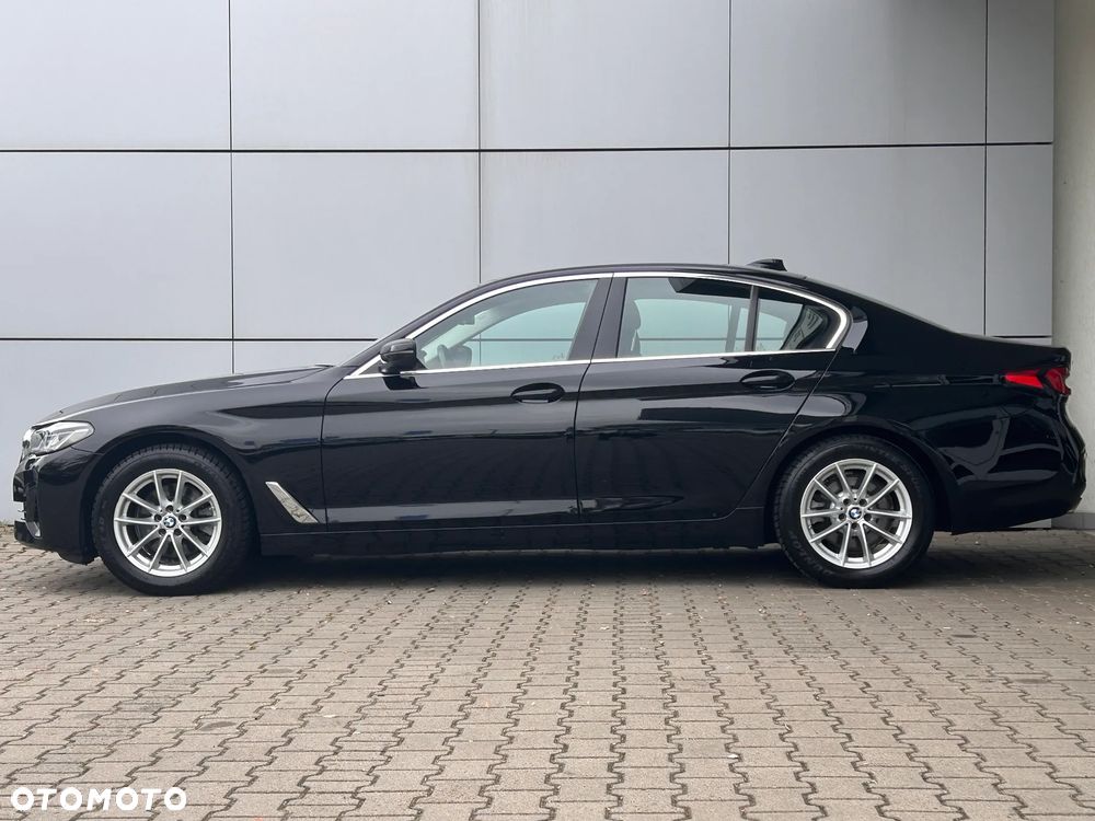 BMW Seria 5 520d xDrive MHEV - 9
