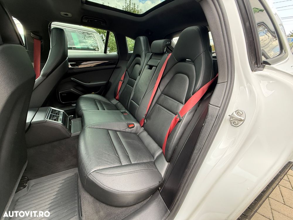 Porsche Panamera 4 - 20