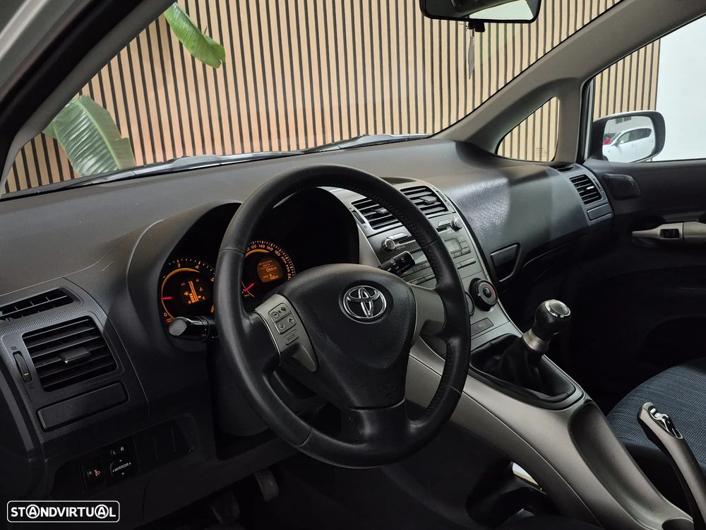 Toyota Auris 1.4 D-4D AC - 15