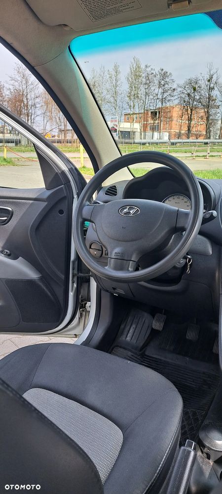 Hyundai i10 1.1 Base - 12