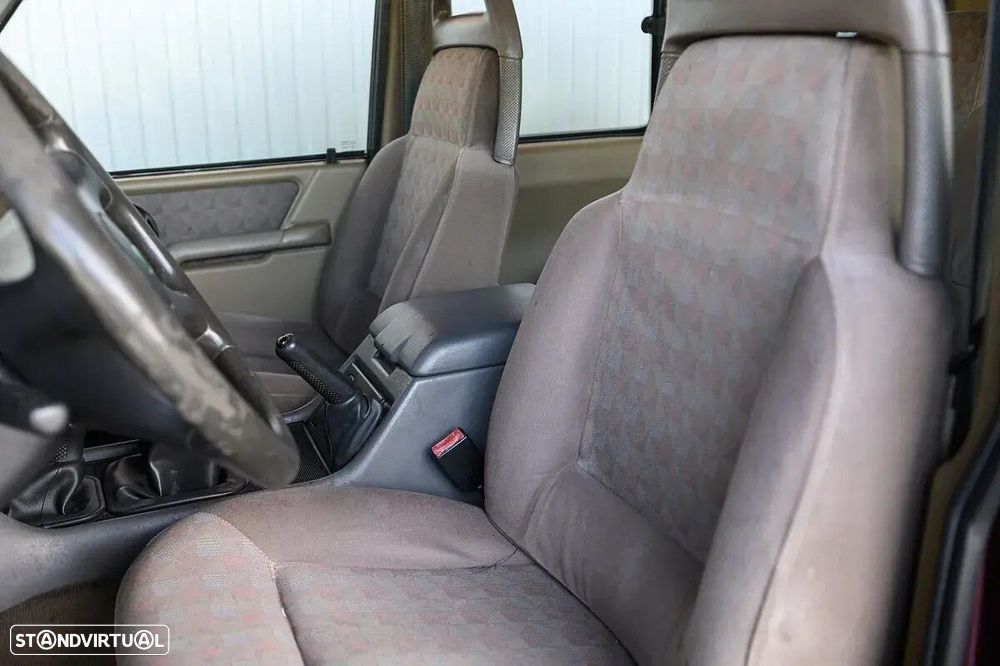 Land Rover Discovery - 25