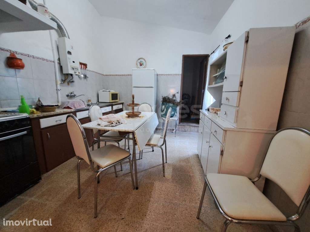 Moradia Térrea T3 com Quintal localizada no Centro Histórico na Cid... - Grande imagem: 2/24