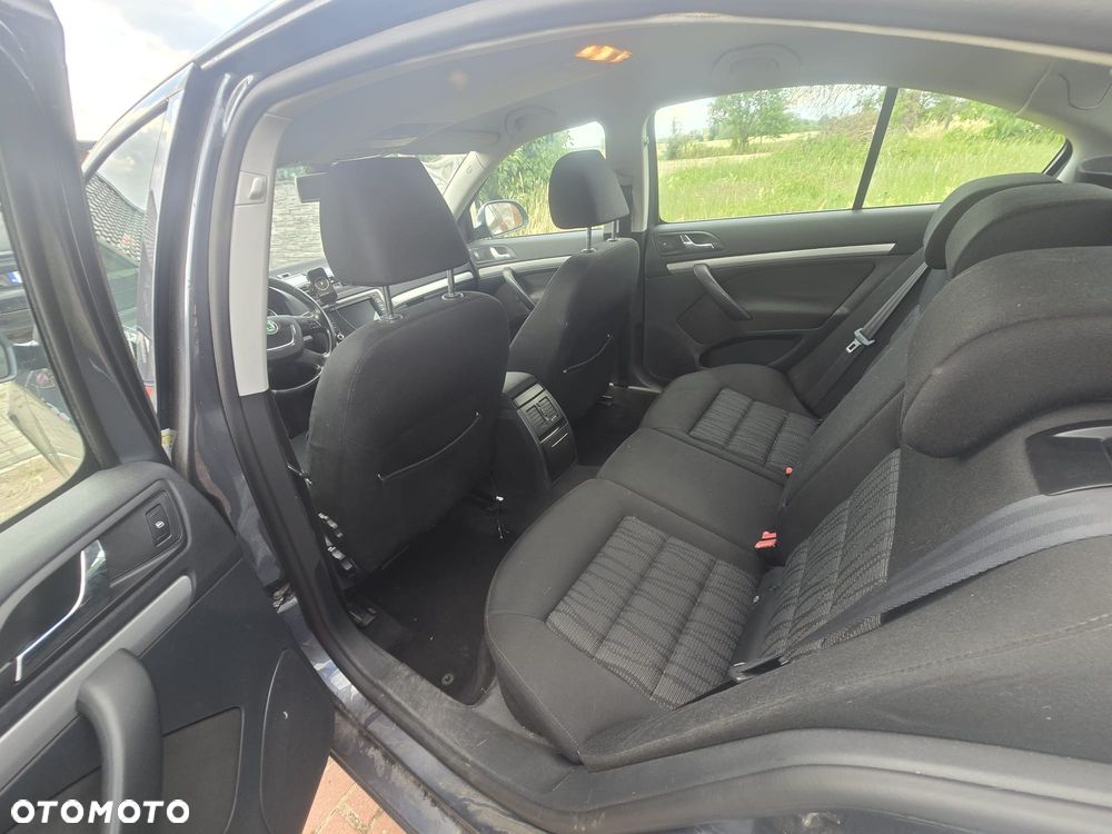 Skoda Octavia 1.4 TSI Ambiente - 8