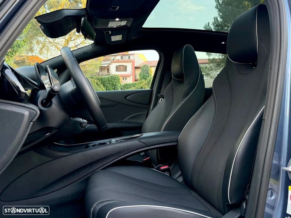 BYD Dolphin 60.4 kWh Design - 35