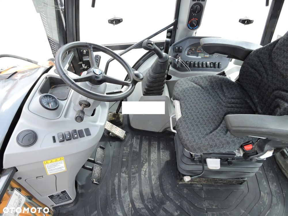 Case 580SV , Koparko-ładowarka 2022, łyżka 4 w 1 - 8