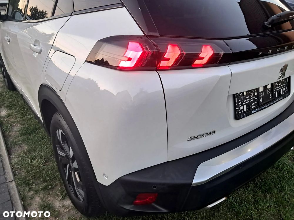 Peugeot 2008 PureTech 130 EAT8 GT - 22
