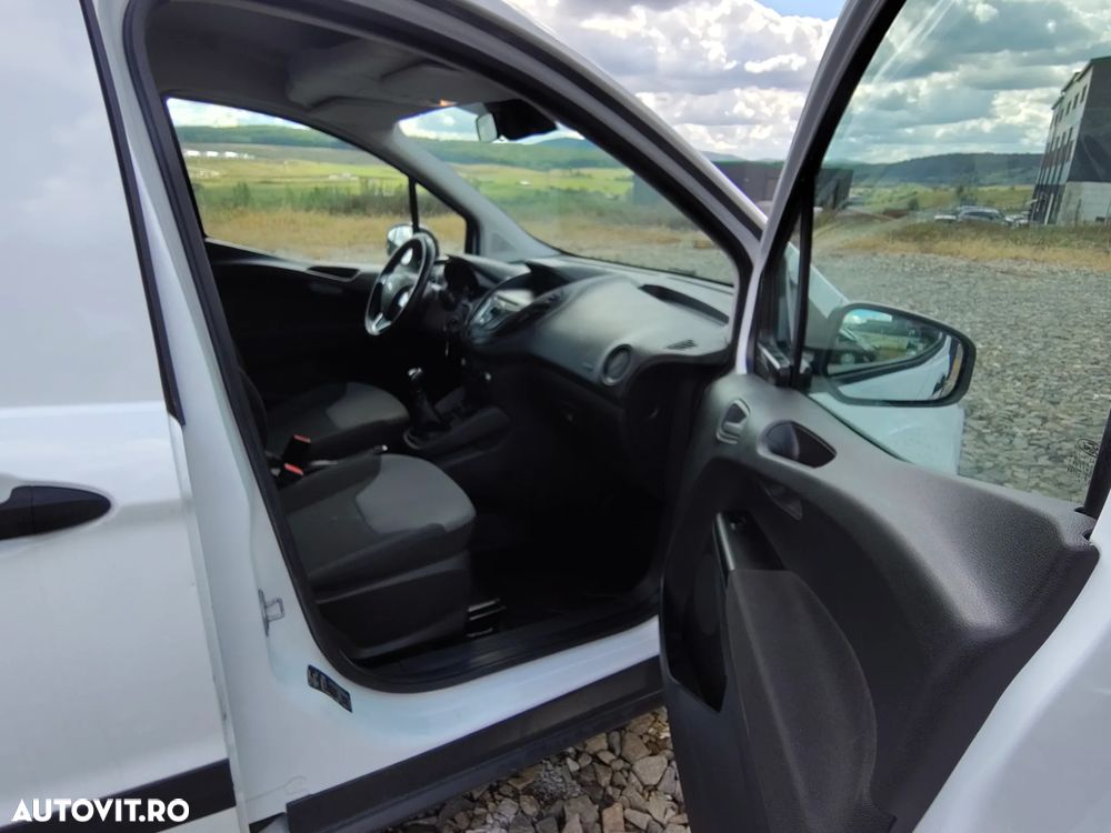 Ford Courier - 14