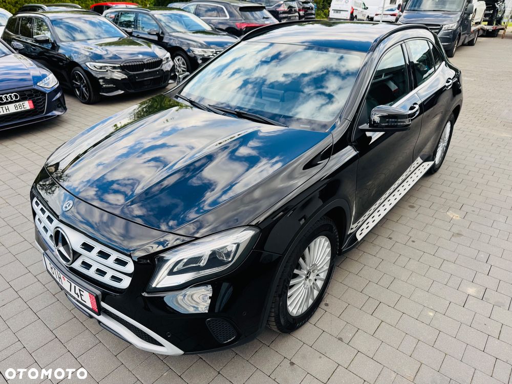 Mercedes-Benz GLA 200 d 4Matic 7G-DCT - 1