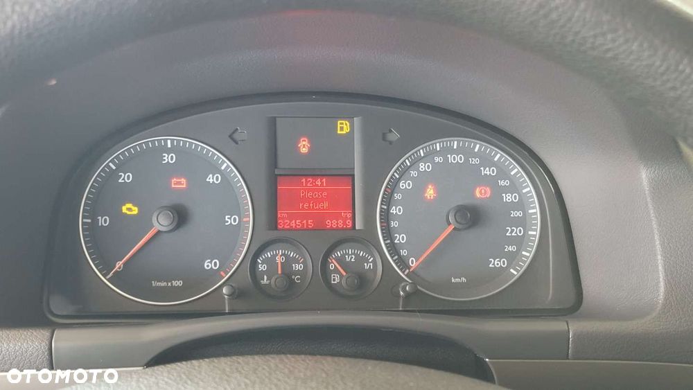 Volkswagen Touran - 15