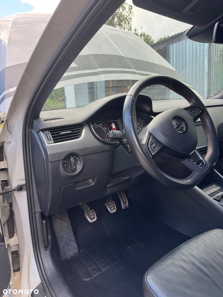 Skoda Octavia 2.0 TSI RS 230 - 32