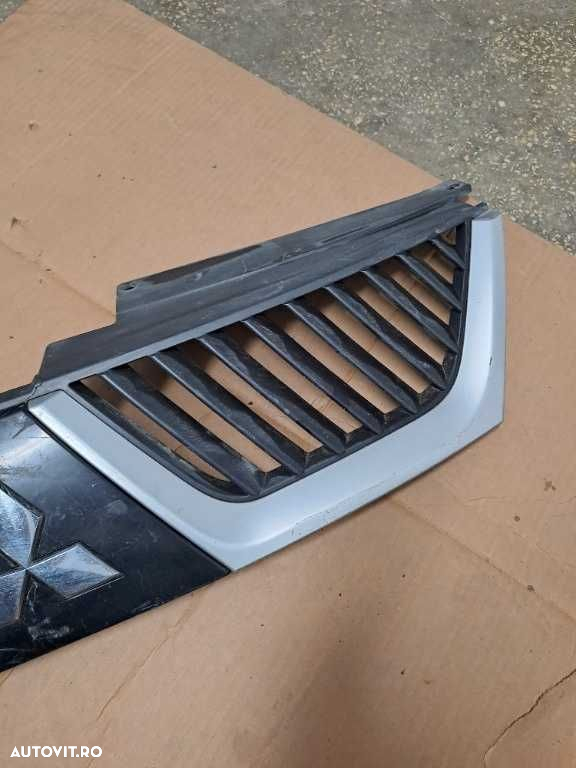 Grila radiator originala Mitsubishi Outlander an 2007-2012 - 3
