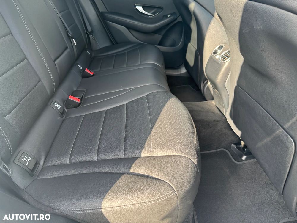 Mercedes-Benz GLC 300 4MATIC - 12