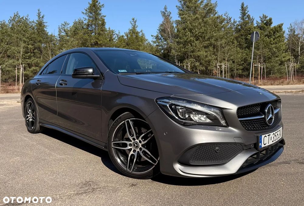 Mercedes-Benz CLA 220 4-Matic AMG Line - 24