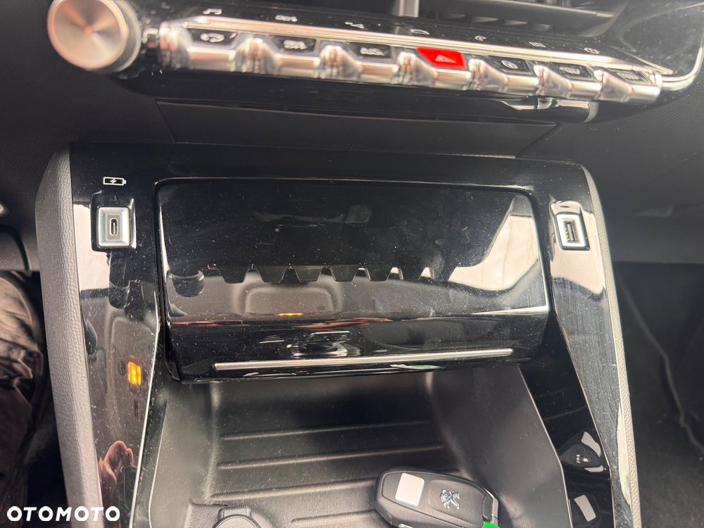 Peugeot 208 PureTech 100 EAT8 Allure Pack - 24
