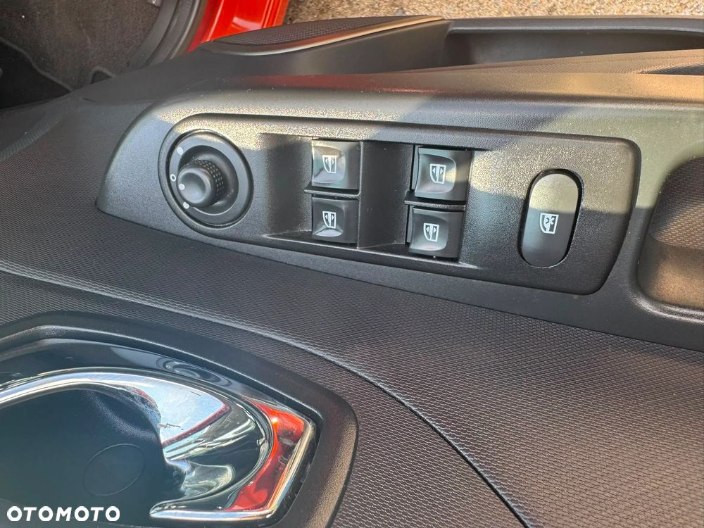 Renault Captur - 28