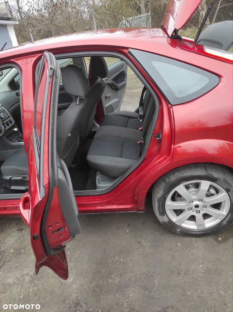 Ford Focus 2.0 Sport - 17